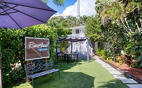 Riverbend Apartments By Lowkl